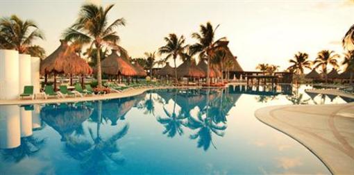 фото отеля Ocean Breeze Golf Hotel