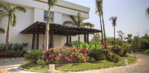 фото отеля Ocean Breeze Golf Hotel