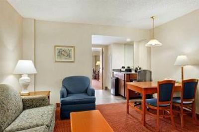 фото отеля Embassy Suites Hotel Columbus Dublin