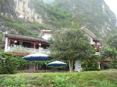 фото отеля Yangshuo Mountain Retreat