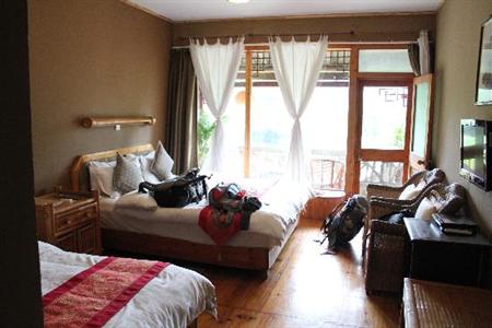 фото отеля Yangshuo Mountain Retreat
