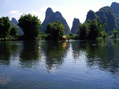 фото отеля Yangshuo Mountain Retreat