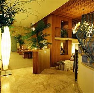 фото отеля Inter-Hotel Au Pavillon Bleu