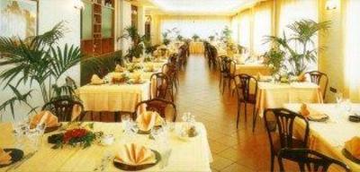 фото отеля Hotel Du Parc Atri