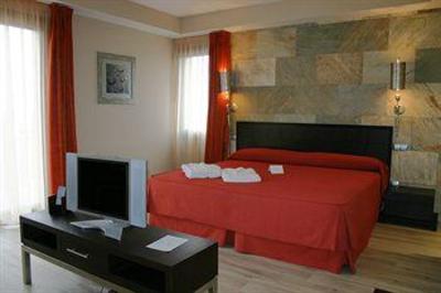 фото отеля Villa Nazules Hipica Spa