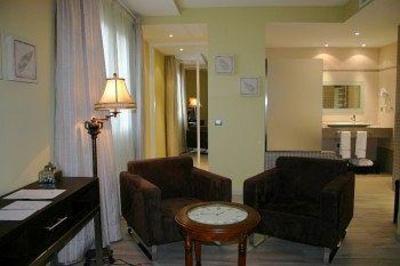 фото отеля Villa Nazules Hipica Spa