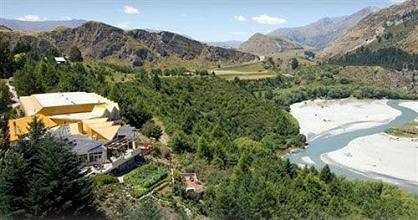 фото отеля Nugget Point Botique Hotel Queenstown