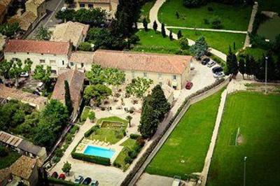 фото отеля Hotel Le Pre Du Moulin Serignan-du-Comtat