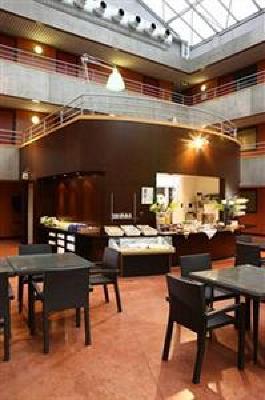 фото отеля Olivarius Aparthotel Villeneuve d'Ascq