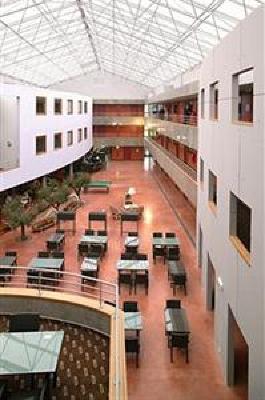фото отеля Olivarius Aparthotel Villeneuve d'Ascq