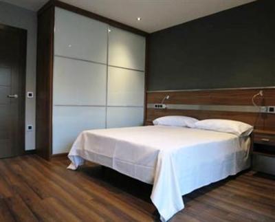 фото отеля Apartamentos Clarin