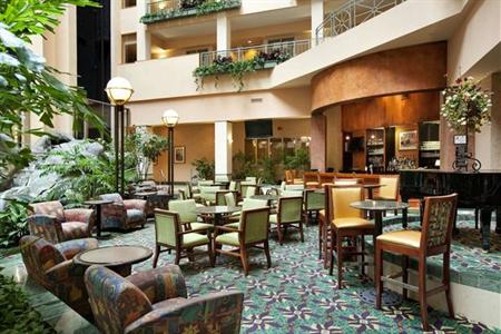 фото отеля Embassy Suites Hotel Raleigh-Durham (Cary)