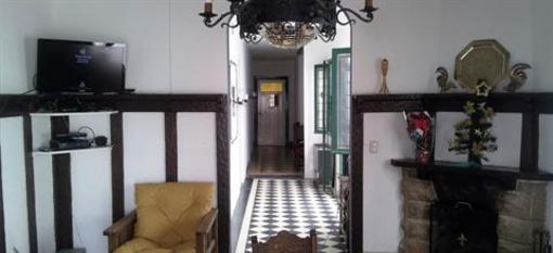 фото отеля Old Smuggler Hostel