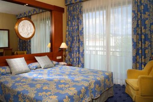 фото отеля Tryp Los Gallos