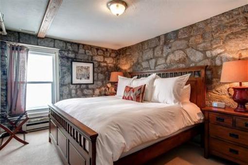 фото отеля Snowpine Lodge