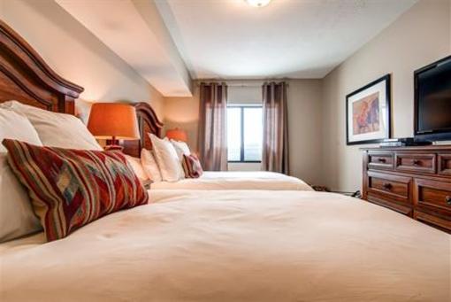 фото отеля Snowpine Lodge