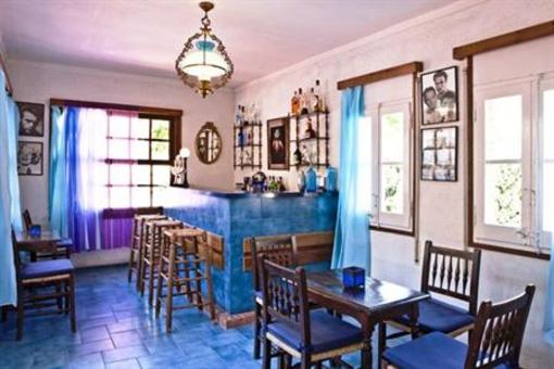 фото отеля Hostal Costa Blava