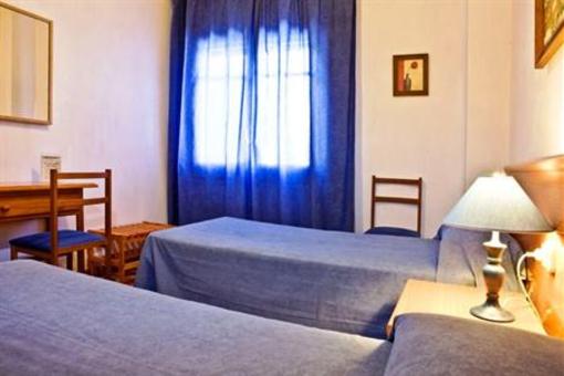 фото отеля Hostal Costa Blava