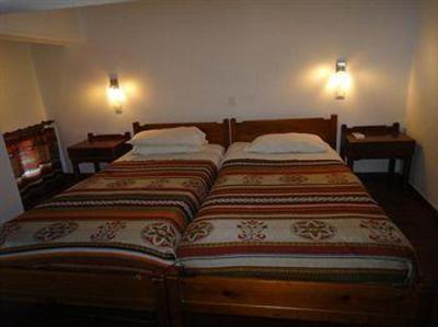 фото отеля Captain's Suites