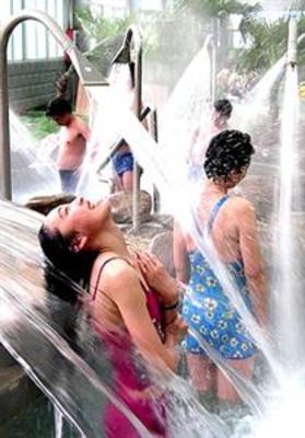 фото отеля Laozishan Hotspring Villa
