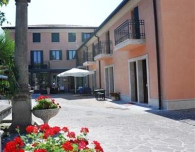 фото отеля Albergo Minuetto
