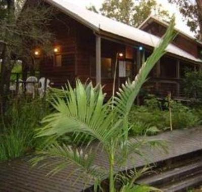 фото отеля Melaleuca Surfside Backpackers