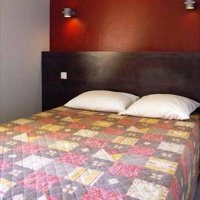 фото отеля Logis Auberge De La Tour Hotel Sauzet