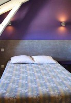 фото отеля Logis Auberge De La Tour Hotel Sauzet