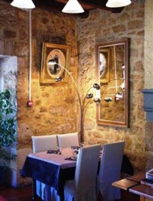 фото отеля Logis Auberge De La Tour Hotel Sauzet