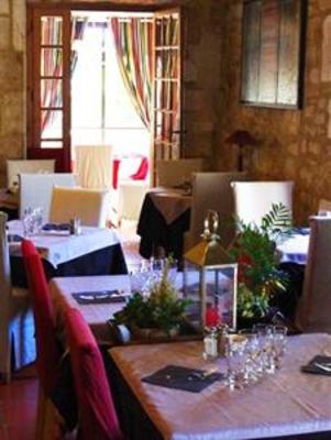 фото отеля Logis Auberge De La Tour Hotel Sauzet