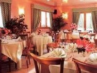 Le Rhein Carrer Hotel