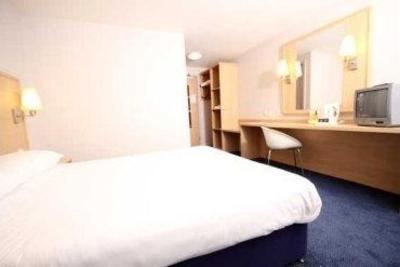фото отеля Travelodge Hemel Hempstead