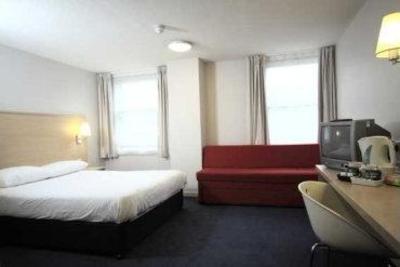 фото отеля Travelodge Hemel Hempstead