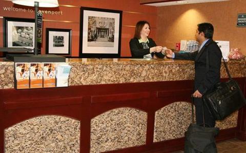фото отеля Hampton Inn Maingate South Davenport