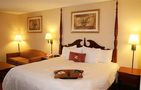 фото отеля Hampton Inn Maingate South Davenport