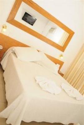 фото отеля Hostal De La Costa