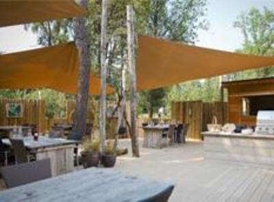 фото отеля Outdoors Lodge & Bistro