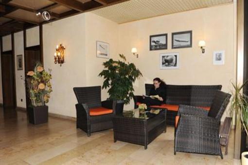фото отеля Hotel Restaurant Traube Friedrichshafen