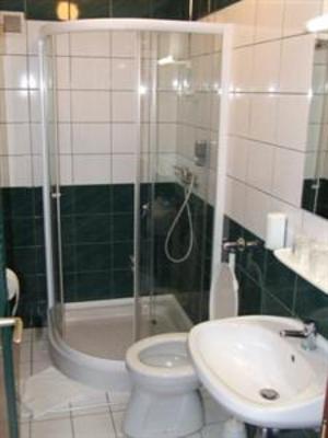 фото отеля Patyi Etterem es Hotel