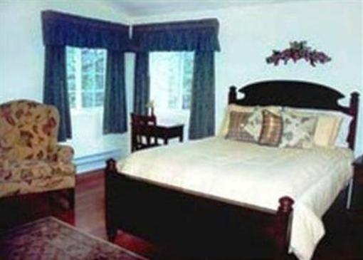 фото отеля Oakwood Inn Bed and Breakfast