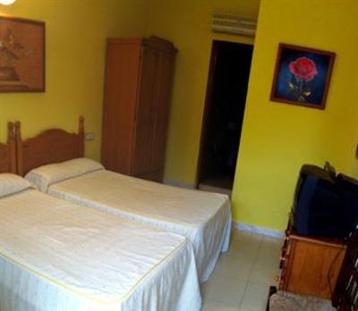 фото отеля Hostal Cristina Chipiona