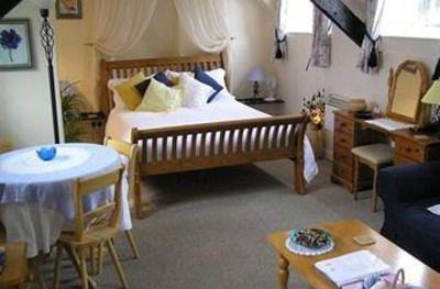 фото отеля The Old Coach House Bed and Breakfast Lifton