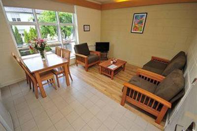 фото отеля Corrib Village Hotel Galway