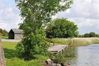 фото отеля Corrib Village Hotel Galway