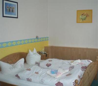фото отеля Hotel Am Kurpark Bad Suderode