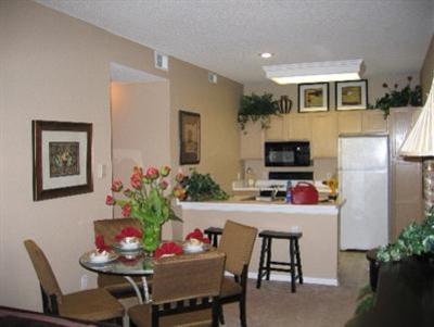 фото отеля National at Bradford Pointe Apartment