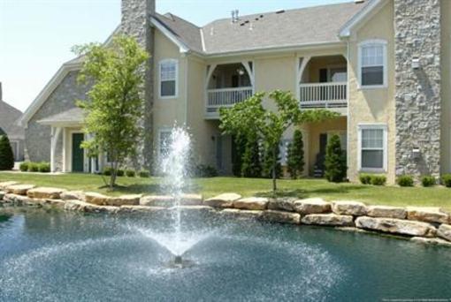 фото отеля National at Bradford Pointe Apartment