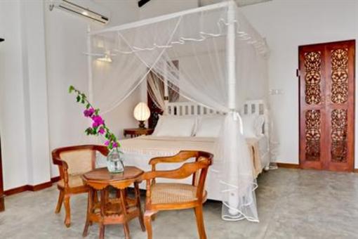 фото отеля Poya Villa