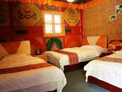 фото отеля Jiuzhaigou Anduo Small Courtyard Youth Hostel