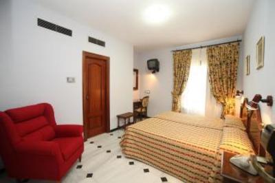 фото отеля Hotel El Cisne
